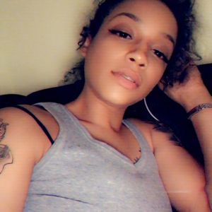 Meet your Posher, Dee